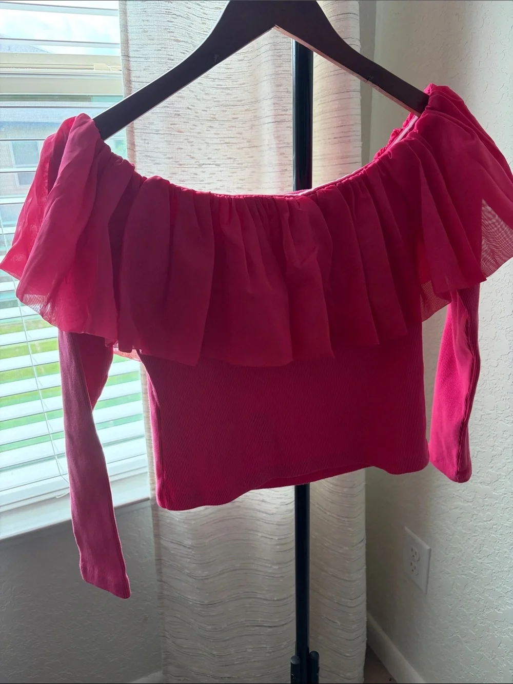 NWT Anthropologie Fuchsia Off-Shoulder Ruffle Top